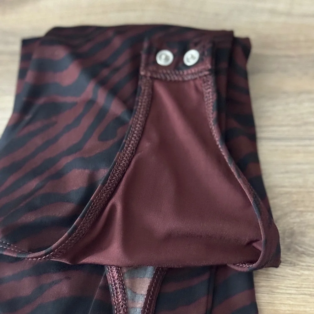 Express Body Contour Zebra Thong Bodysuit‎ Animal Print Stretch Top Layer S Club